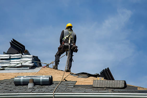 Professional Roofing technician working in Glencoe, AL